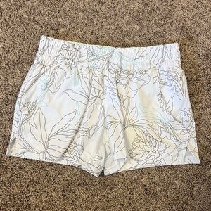 Columbia White and Blue Patterned Shorts